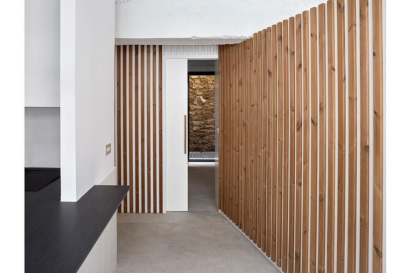 ترمووال پی‌وی‌سی در ساختمان‌های تجاری و اداری: راهکاری نوین برای زیبایی و دوام